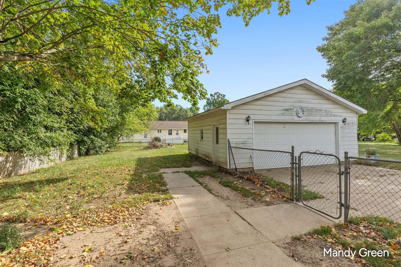 21st image of 113 W Maple St, Carson City, MI 48811 | MLS# 70554677