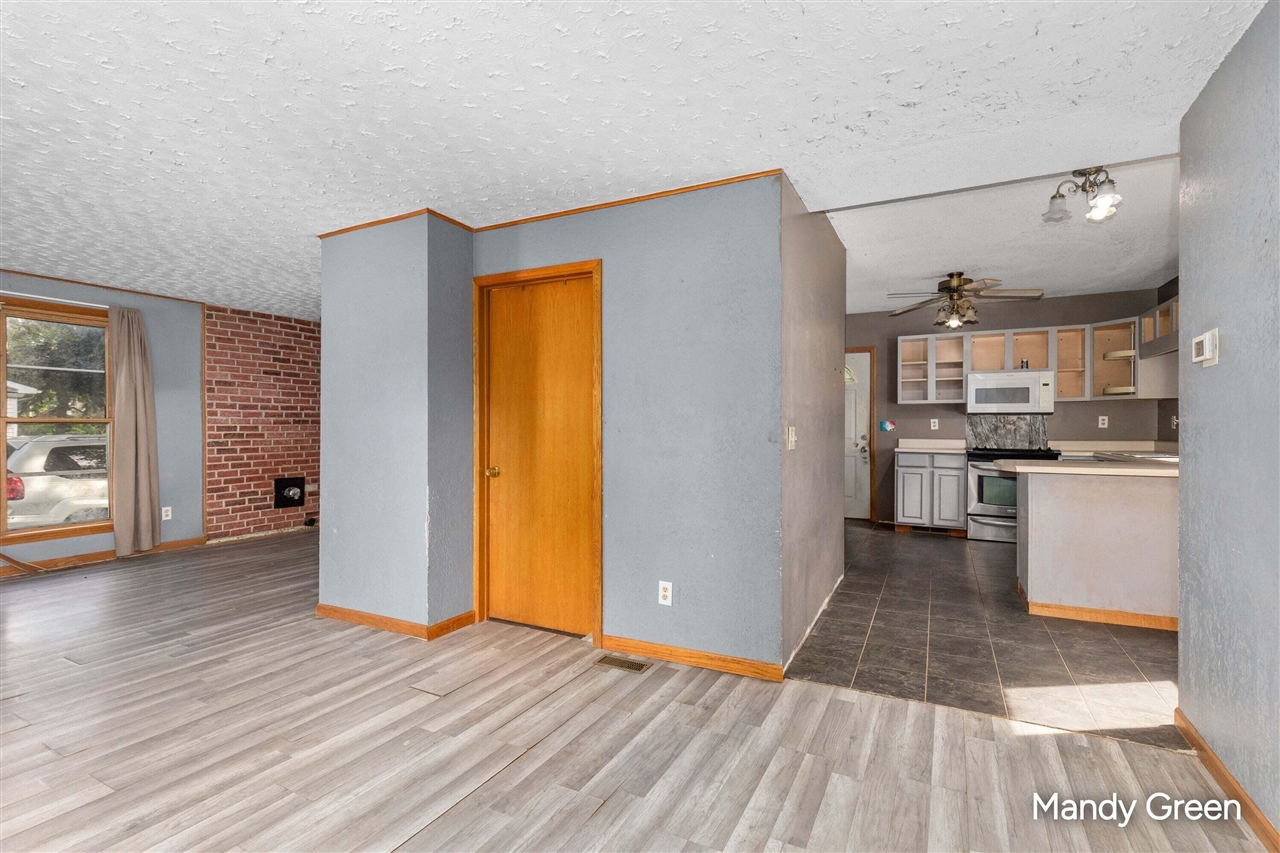 5th image of 113 W Maple St, Carson City, MI 48811 | MLS# 70554677