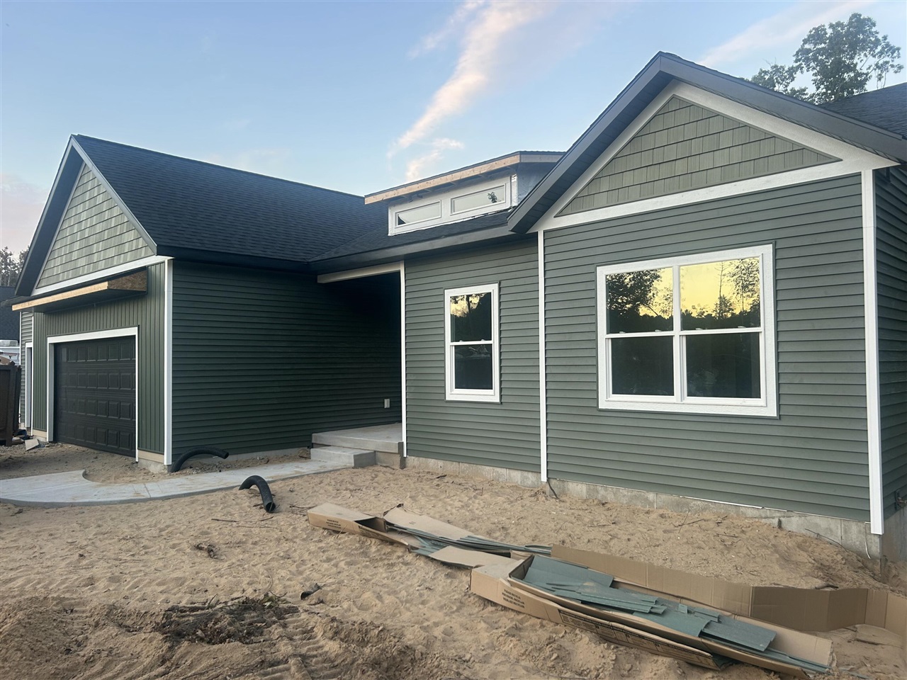 Photo 2 of Single family home for sale at 6226 English Ave, Comstock Park, MI 49321 | MLS# 70554678 | Listing updated on 2026-09-02