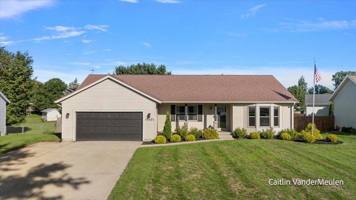 Photo 2 of Single family home for sale at 11421 Prairie Ave, Allendale, MI 49401 | MLS# 70554689 | Listing updated on 2026-09-24