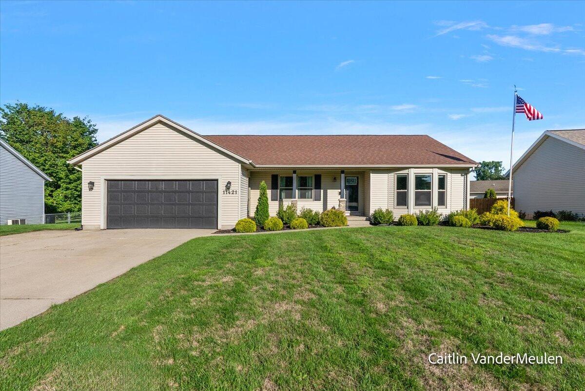 Photo 3 of Single family home for sale at 11421 Prairie Ave, Allendale, MI 49401 | MLS# 70554689 | Listing updated on 2026-09-24