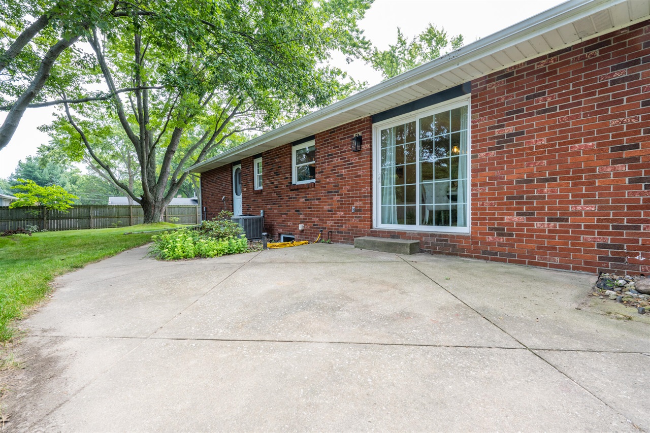 4th image of 2351 Fountain Ln, Stevensville, MI 49127 | MLS# 70554720