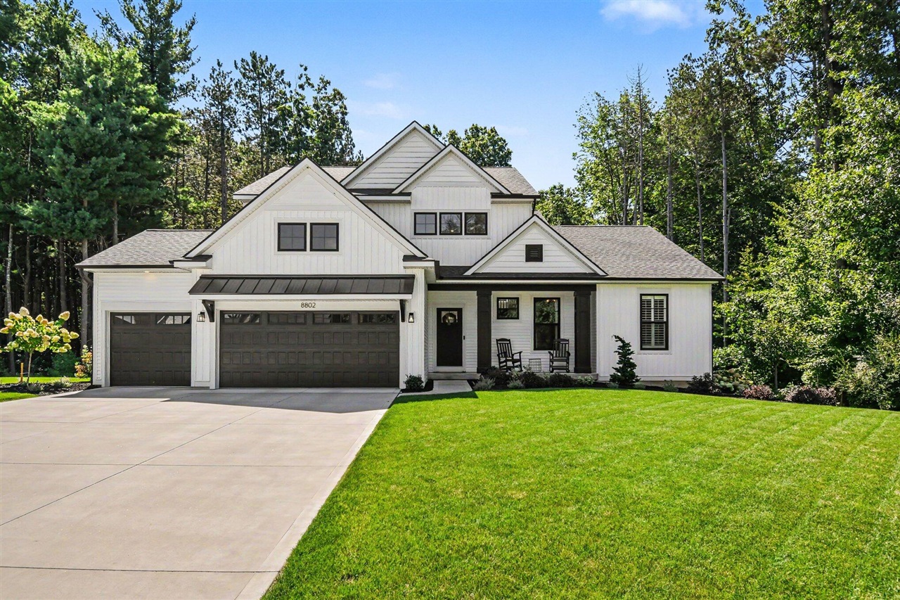 2nd image of 8802 Lapham Dr, Rockford, MI 49341 | MLS# 70554725