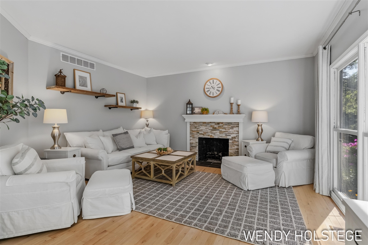 Photo 4 of Single family home for sale at 2066 Woodlark Dr, Holland, MI 49424 | MLS# 70554731 | Listing updated on 2026-09-17