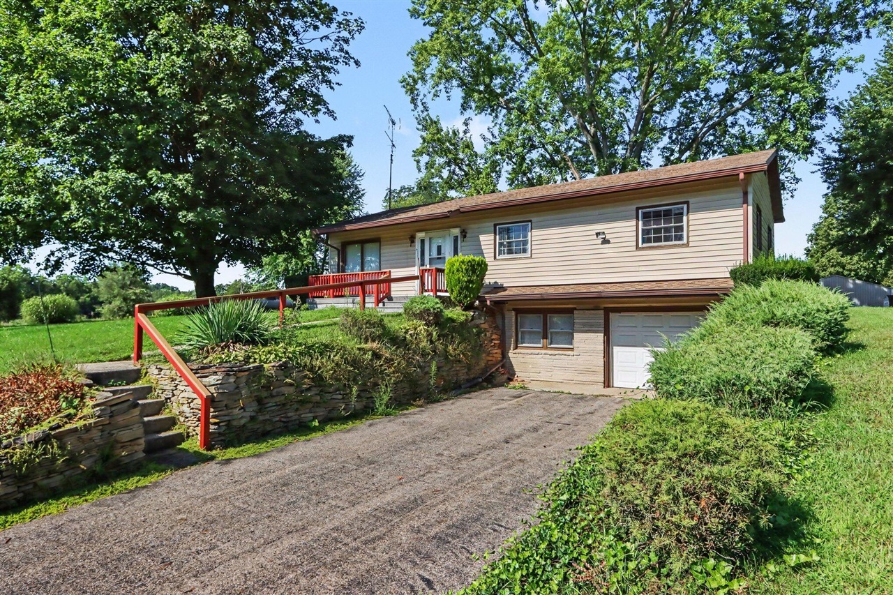 Photo 3 of Single family home for sale at 63892 Fairhope Dr, Hartford, MI 49057 | MLS# 70554737 | Listing updated on 2026-09-17