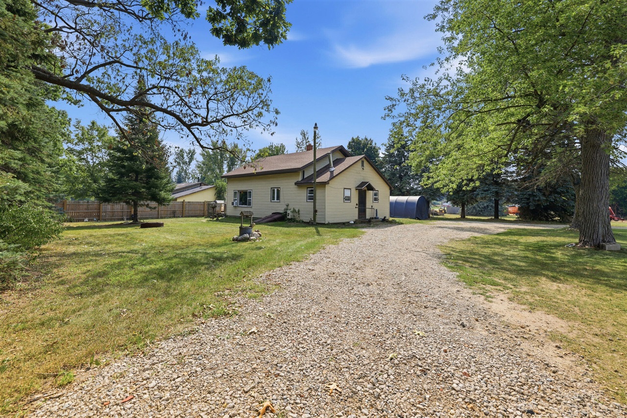 3rd image of 7531 County Farm Rd, Greenville, MI 48838 | MLS# 70554748