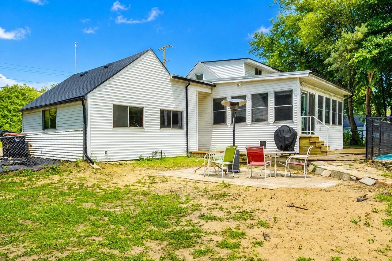 5th image of 3325 Taft Ave, Wyoming, MI 49519 | MLS# 70554756