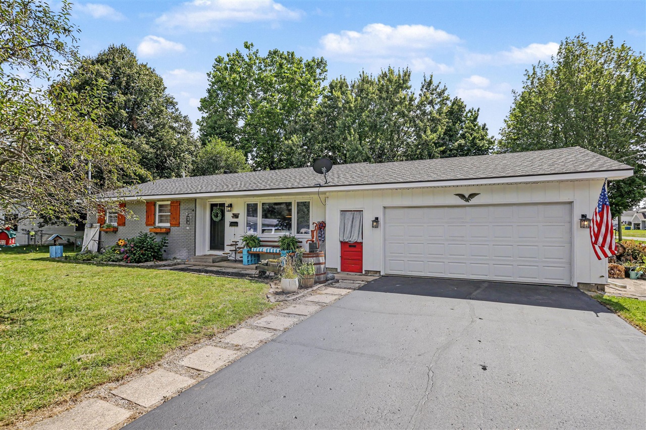 Photo 1 of Single family home for sale at 319 W Willard St, Paw Paw, MI 49079 | MLS# 70554783 | Listing updated on 2026-09-12