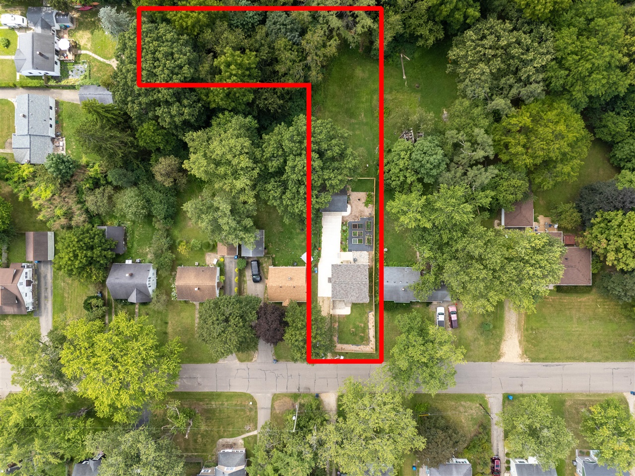 4th image of 1707 Texel Dr, Kalamazoo, MI 49048 | MLS# 70554784