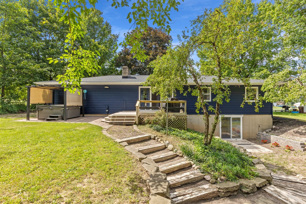 Photo 2 of Sale Pending at 7246 Rezen Dr, Rockford, MI 49341 | MLS# 70554793 | Listing updated on 2026-09-20
