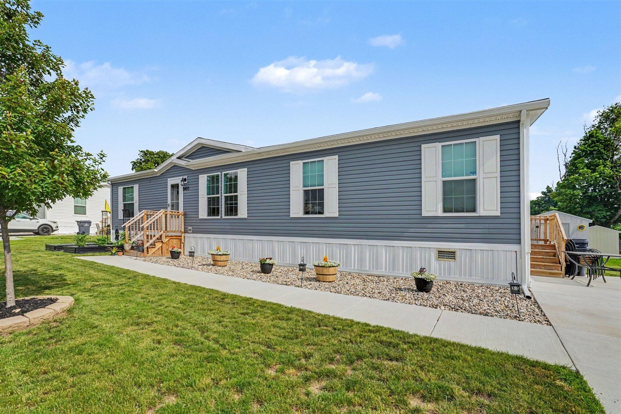 Photo 2 of Single family home for sale at 6420 Suffield Ln, Kalamazoo, MI 49009 | MLS# 70554804 | Listing updated on 2026-09-16