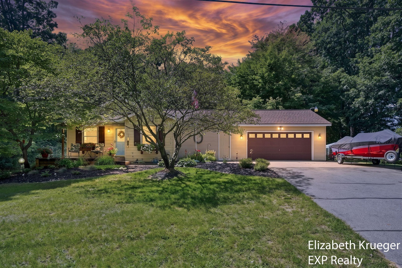 1st image of 12389 112th Ave, Grand Haven, MI 49417 | MLS# 70554808
