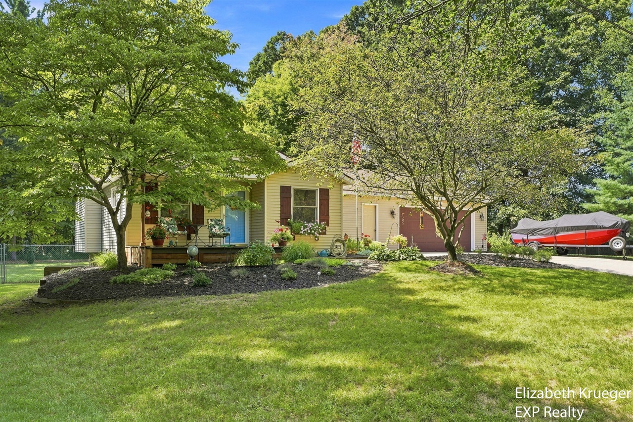2nd image of 12389 112th Ave, Grand Haven, MI 49417 | MLS# 70554808