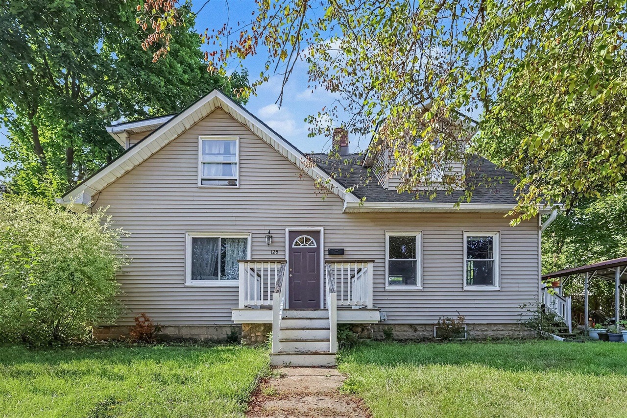 1st image of 125 W Randolph St, Lansing, MI 48906 | MLS# 70554815