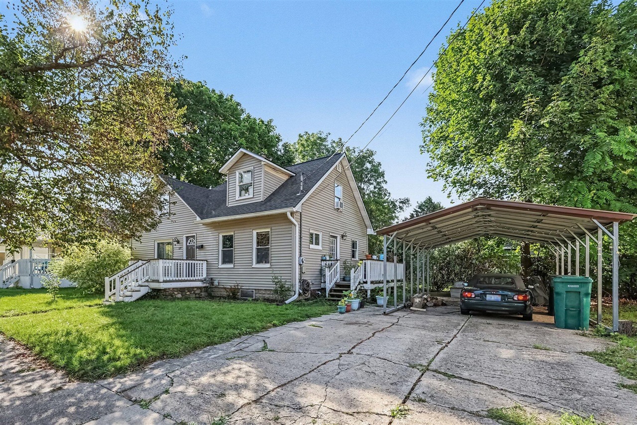 4th image of 125 W Randolph St, Lansing, MI 48906 | MLS# 70554815