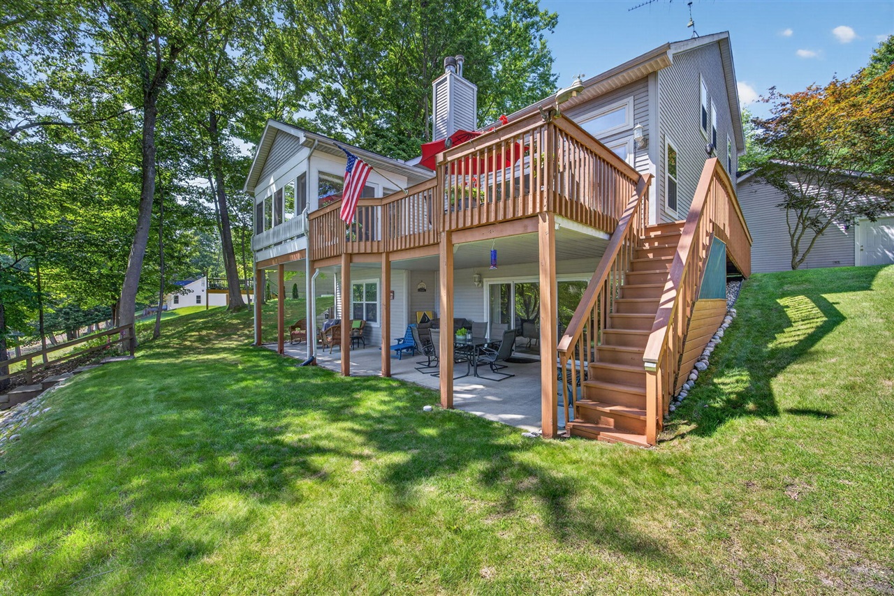 Photo 3 of Single family home for sale at 9240 Ranger Dr, Stanwood, MI 49346 | MLS# 70554847 | Listing updated on 2026-10-06