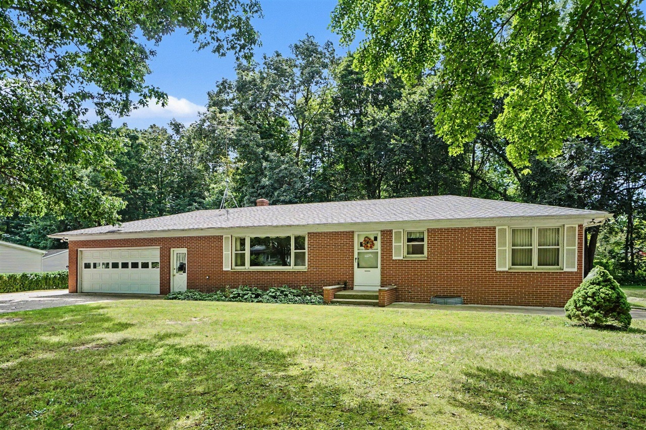 Photo 3 of Single family home for sale at 304 Orchard Cir, Gobles, MI 49055 | MLS# 70554875 | Listing updated on 2026-09-15