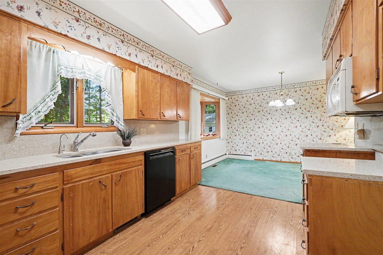 Photo 4 of Single family home for sale at 304 Orchard Cir, Gobles, MI 49055 | MLS# 70554875 | Listing updated on 2026-09-15