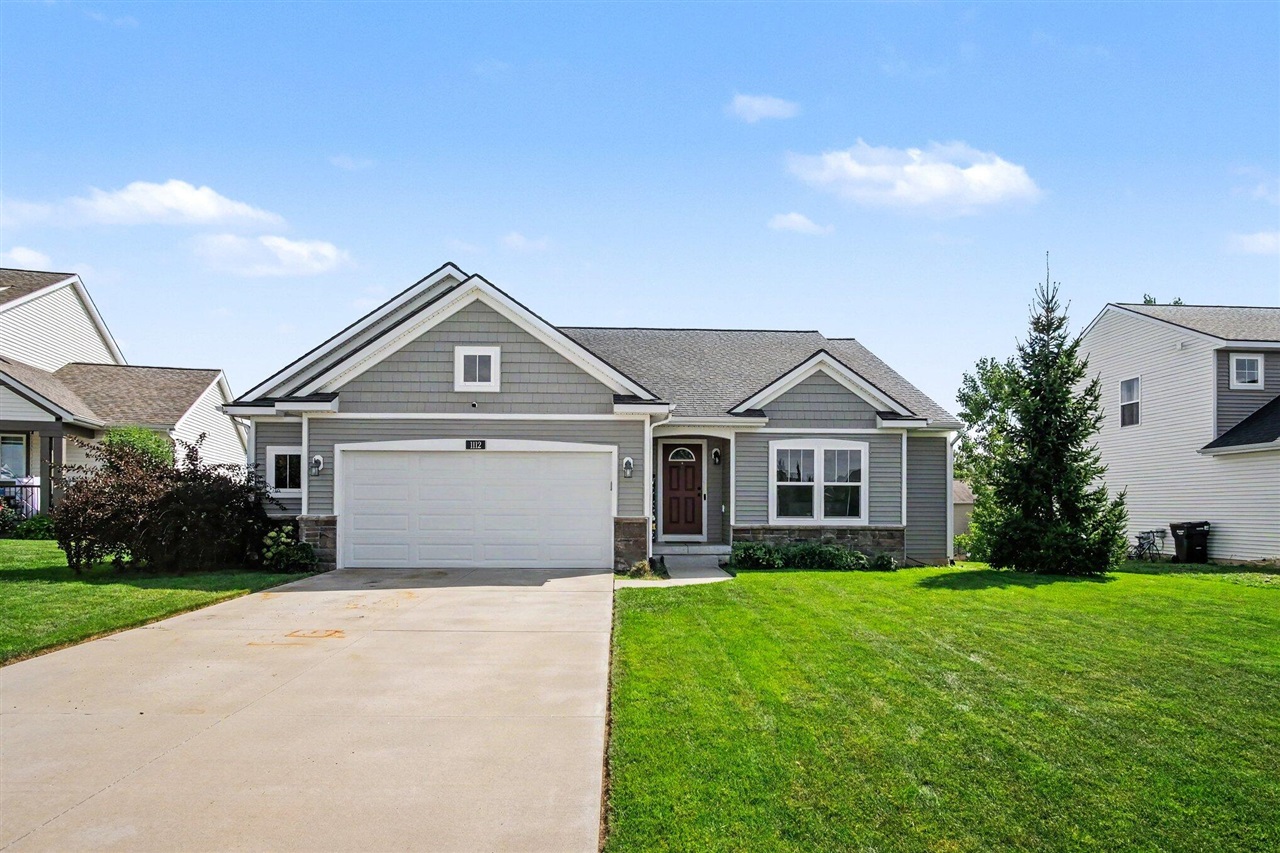 Photo 3 of Single family home for sale at 1112 Arbor Meadow Dr, Byron Center, MI 49315 | MLS# 70554877 | Listing updated on 2026-09-03