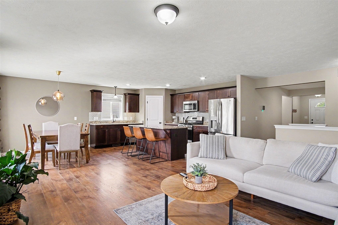 Photo 4 of Single family home for sale at 1112 Arbor Meadow Dr, Byron Center, MI 49315 | MLS# 70554877 | Listing updated on 2026-09-03