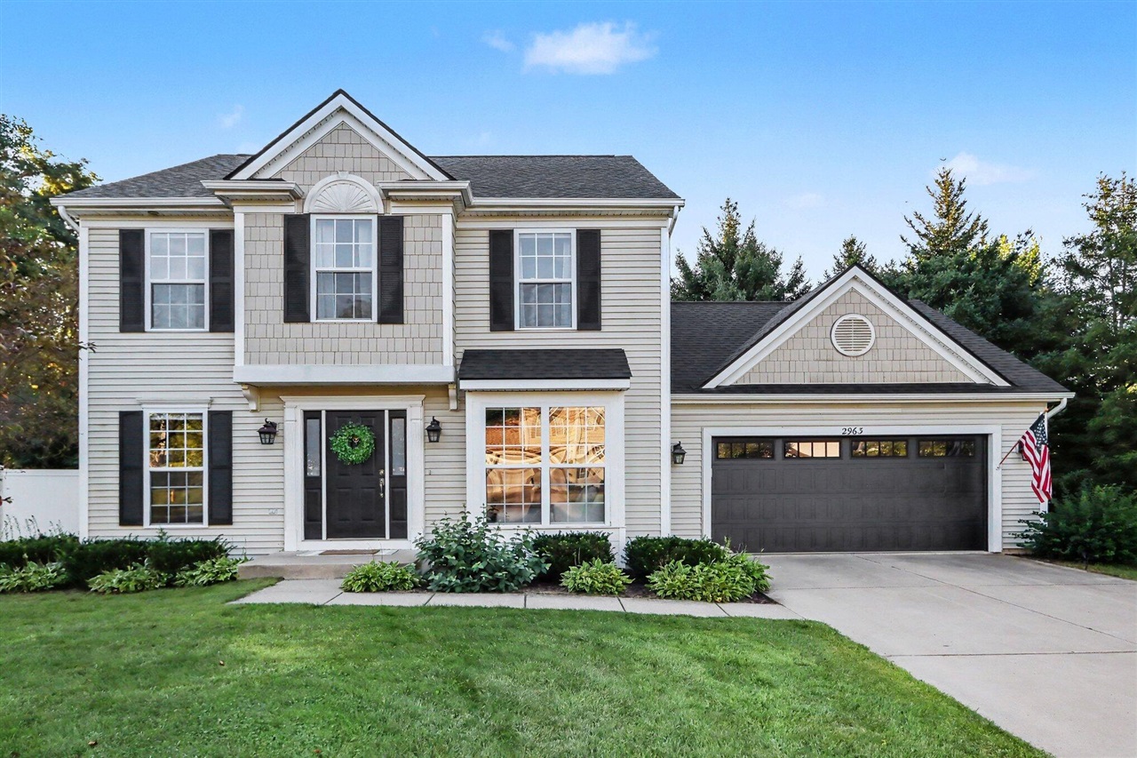 3rd image of 2963 Valley Glenn Cir, Kalamazoo, MI 49004 | MLS# 70554887