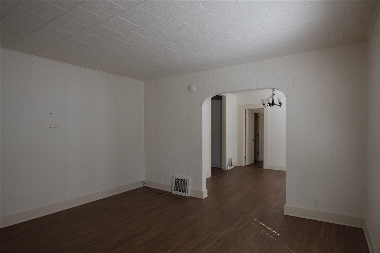 Photo 4 of Single family home for sale at 1305 Reed Ave, Kalamazoo, MI 49001 | MLS# 70554890 | Listing updated on 2026-09-14
