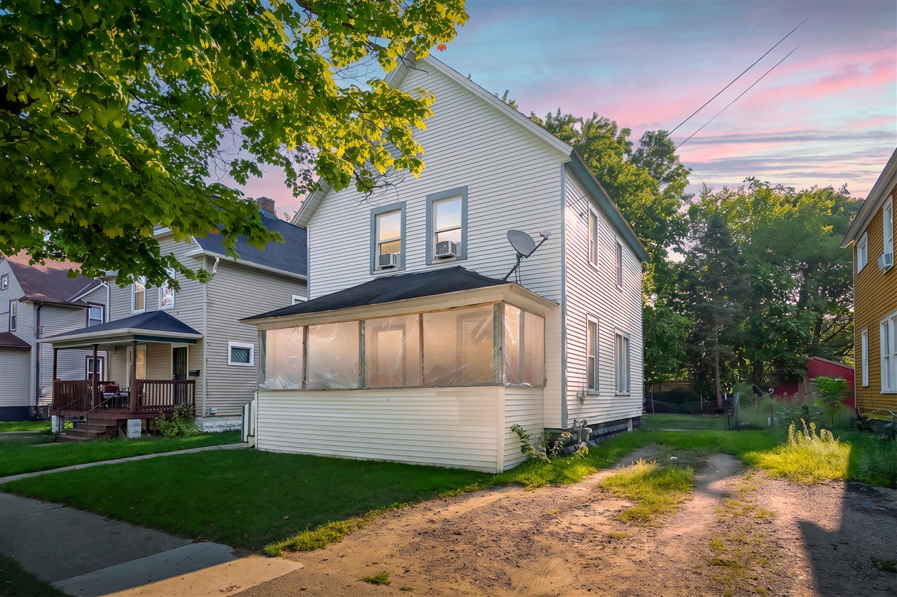 Photo 1 of Sale Pending at 1703 Fair St, Kalamazoo, MI 49001 | MLS# 70554893 | Listing updated on 2026-09-15
