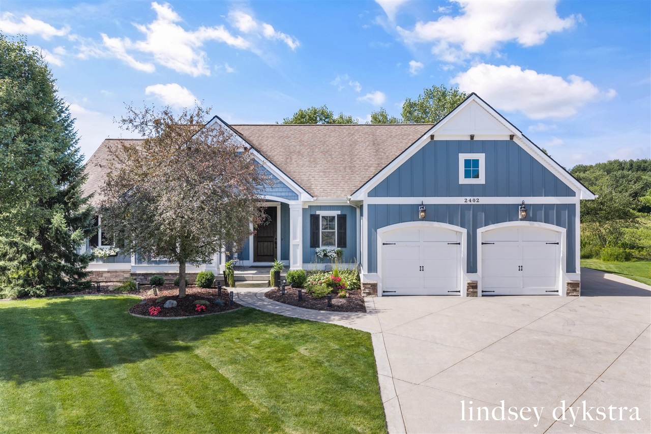 1st image of 2402 Stable Dr, Hudsonville, MI 49426 | MLS# 70554902