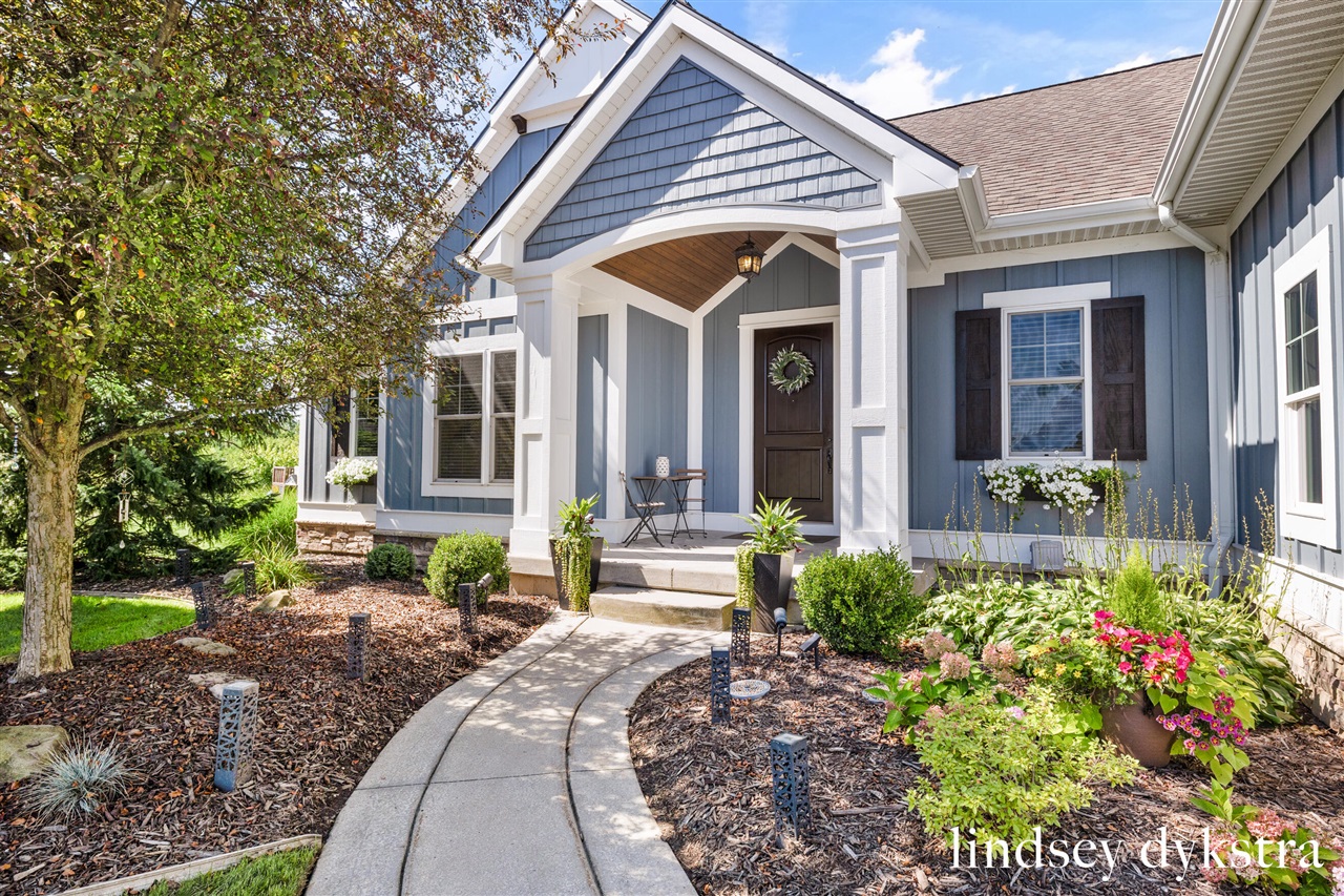 4th image of 2402 Stable Dr, Hudsonville, MI 49426 | MLS# 70554902