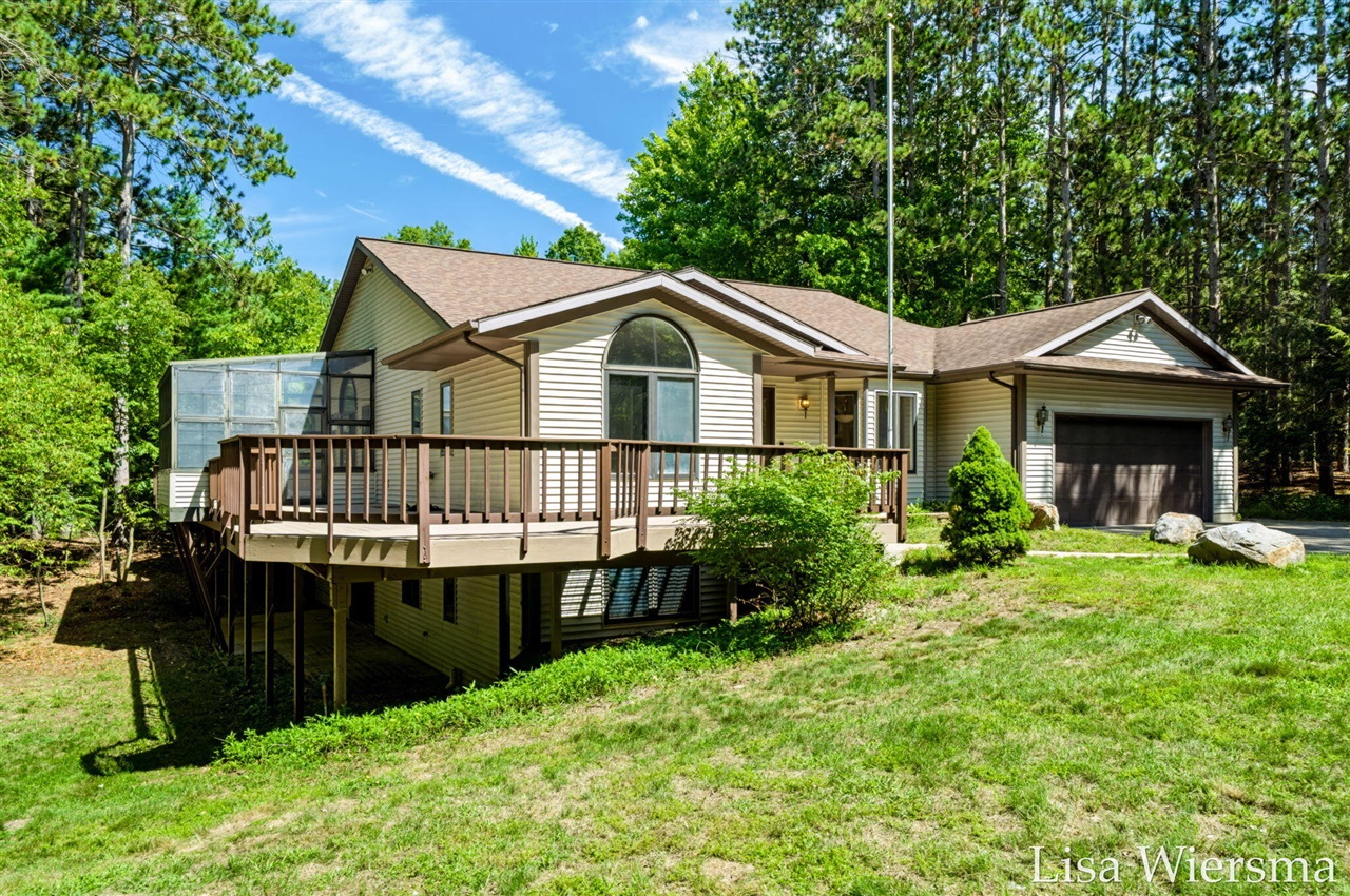 Photo 3 of Single family home for sale at 6572 Haines Ln, West Olive, MI 49460 | MLS# 70554915 | Listing updated on 2026-09-02