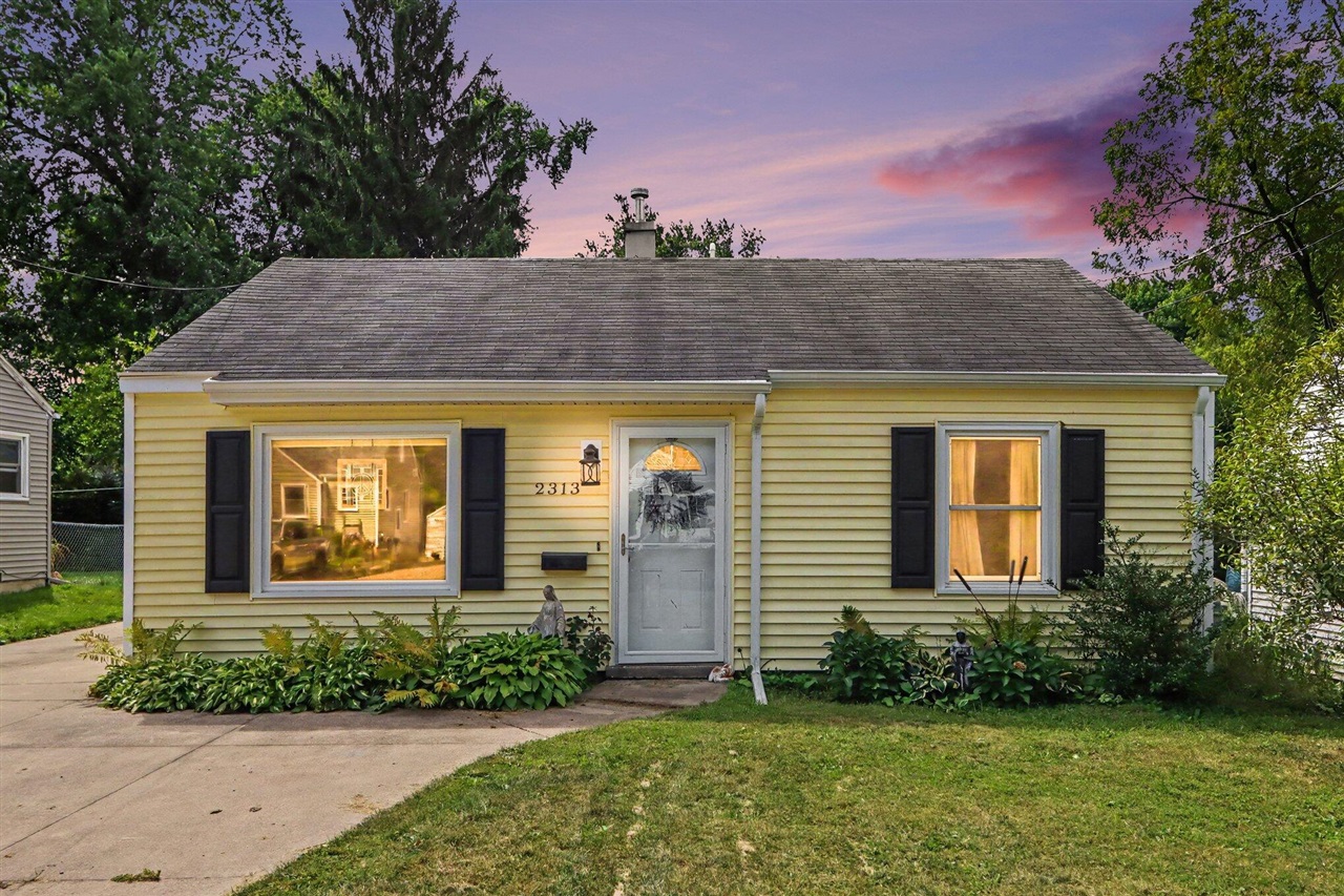 1st image of 2313 Waverly St, Kalamazoo, MI 49006 | MLS# 70554925