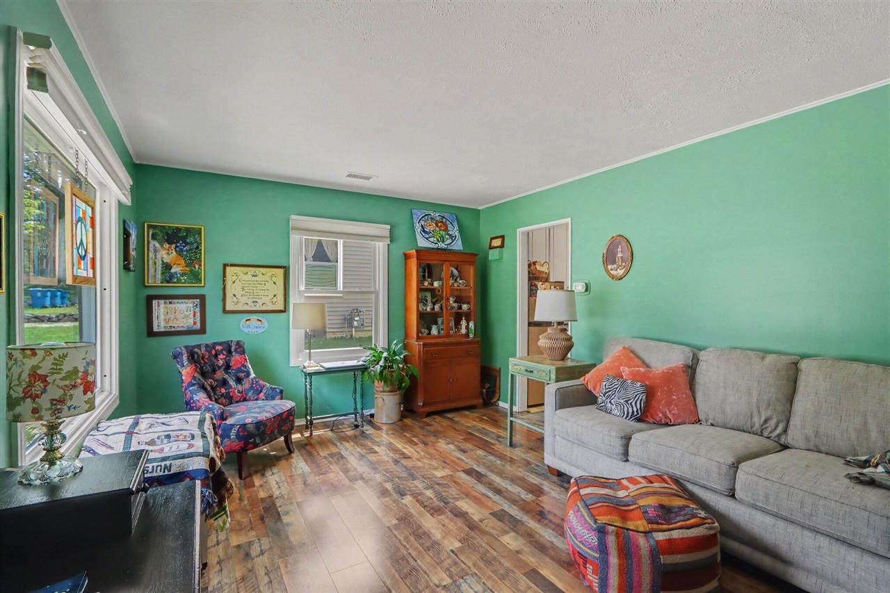 5th image of 2313 Waverly St, Kalamazoo, MI 49006 | MLS# 70554925