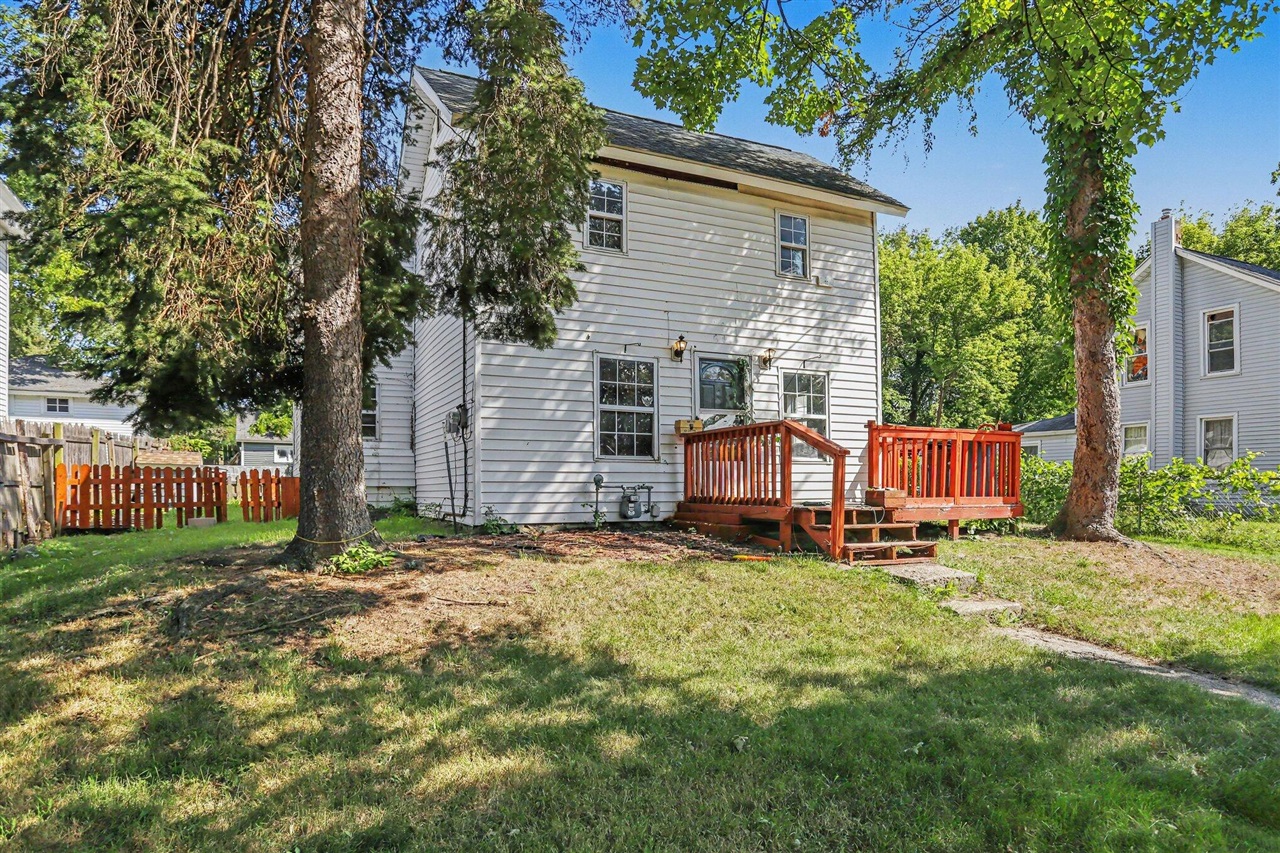 Photo 2 of Single family home for sale at 64 Goguac St, Battle Creek, MI 49015 | MLS# 70554931 | Listing updated on 2026-09-13