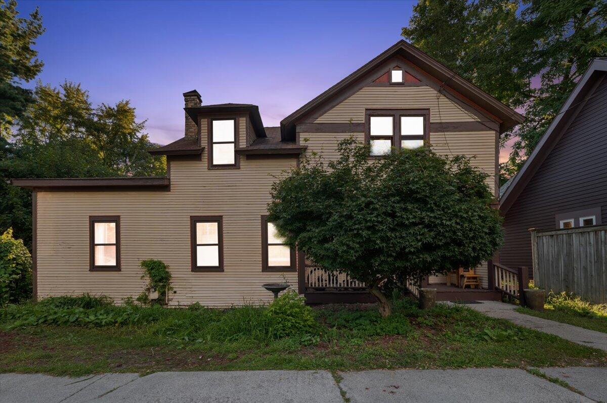 Photo 1 of Multi family home for sale at 211 Charles Ave, Grand Rapids, MI 49503 | MLS# 70554943 | Listing updated on 2026-09-18