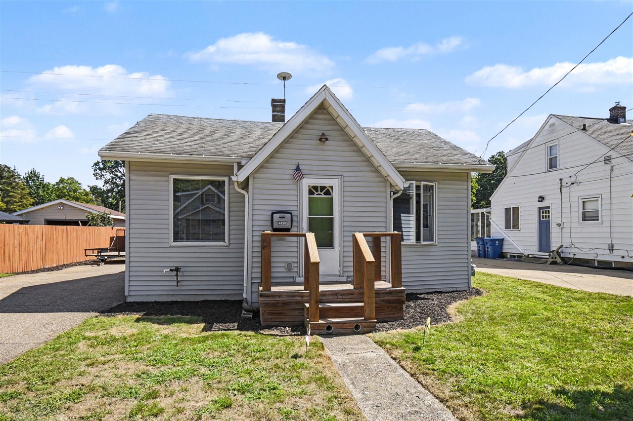 1st image of 4858 Walton Ave, Wyoming, MI 49548 | MLS# 70554978