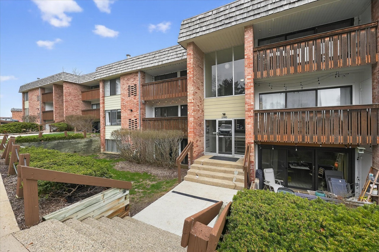 2nd image of 2140 Pauline Blvd #206, Ann Arbor, MI 48103 | MLS# 70554986