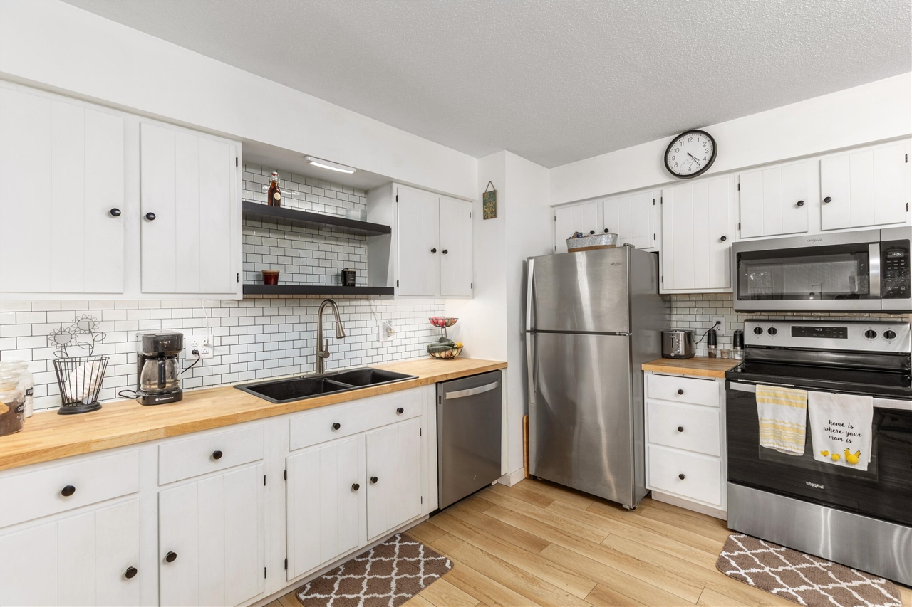 Photo 2 of Single family home for sale at 20600 Ross Pkwy, Big Rapids, MI 49307 | MLS# 70555035 | Listing updated on 2026-10-02