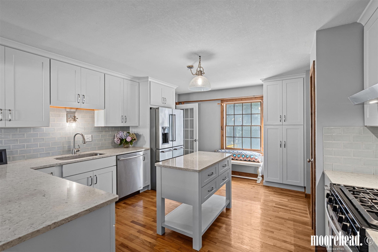 Photo 2 of Single family home for sale at 17047 Lincoln St, Grand Haven, MI 49417 | MLS# 70555050 | Listing updated on 2026-09-17