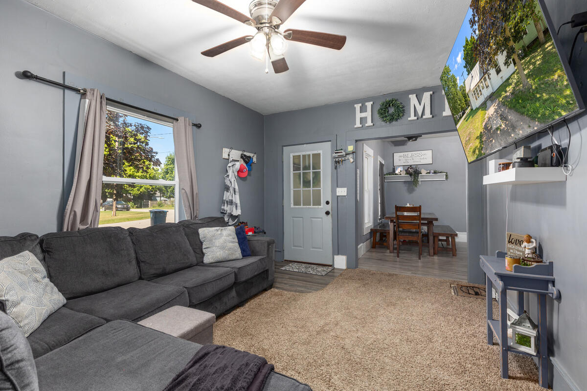 Photo 3 of Single family home for sale at 220 N Lincoln St, Howard City, MI 49329 | MLS# 70555123 | Listing updated on 2026-10-05