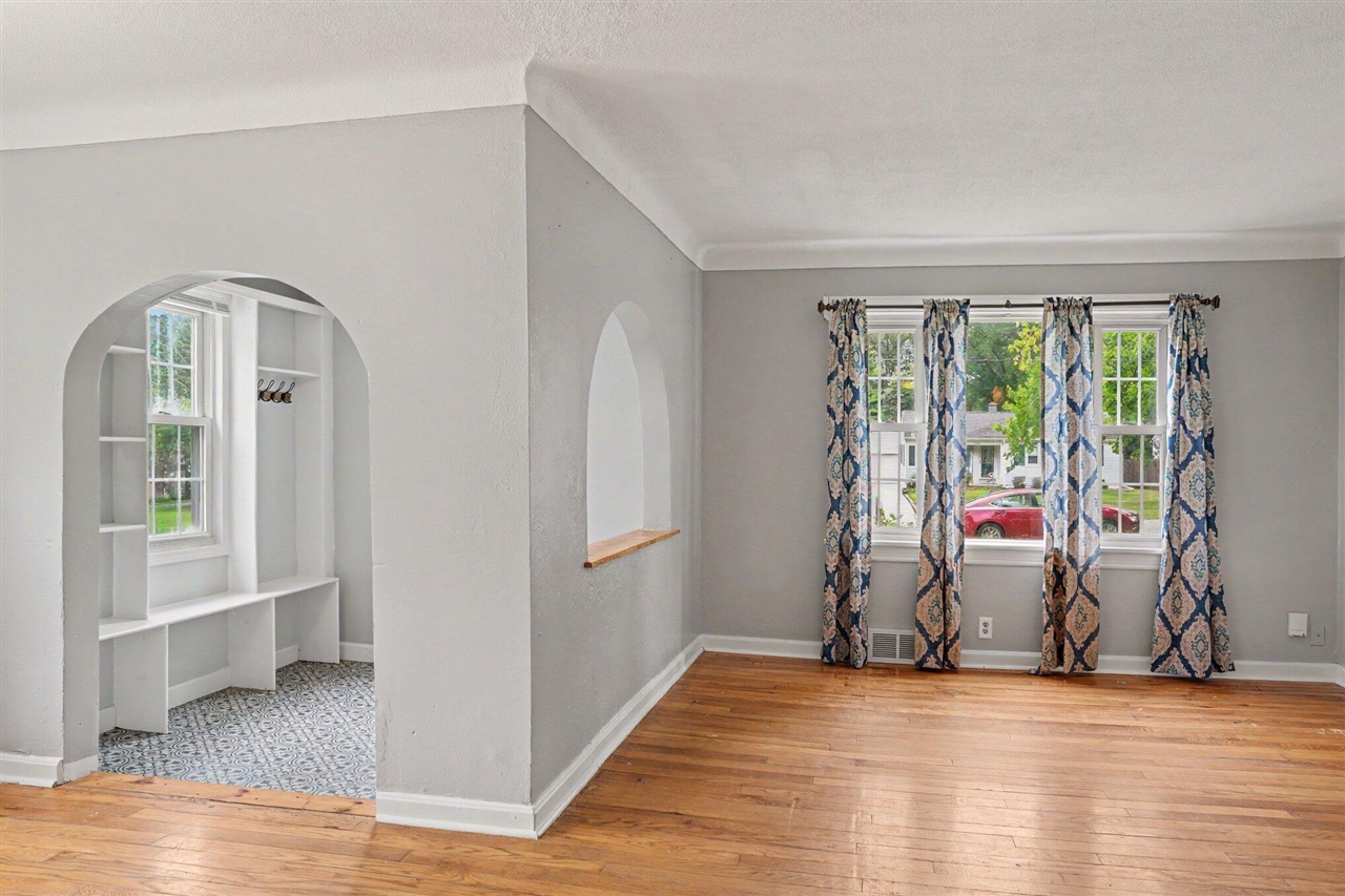 Photo 2 of Single family home for sale at 1528 Hamelink Dr, Portage, MI 49002 | MLS# 70555158 | Listing updated on 2026-09-14