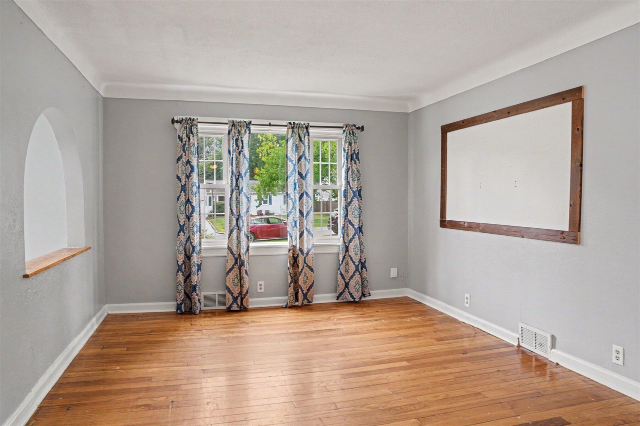 Photo 3 of Single family home for sale at 1528 Hamelink Dr, Portage, MI 49002 | MLS# 70555158 | Listing updated on 2026-09-14