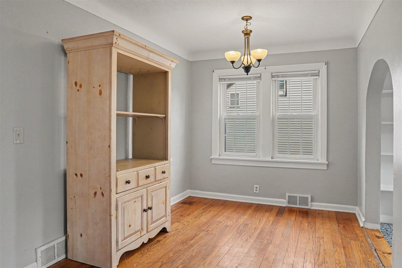 Photo 4 of Single family home for sale at 1528 Hamelink Dr, Portage, MI 49002 | MLS# 70555158 | Listing updated on 2026-09-14