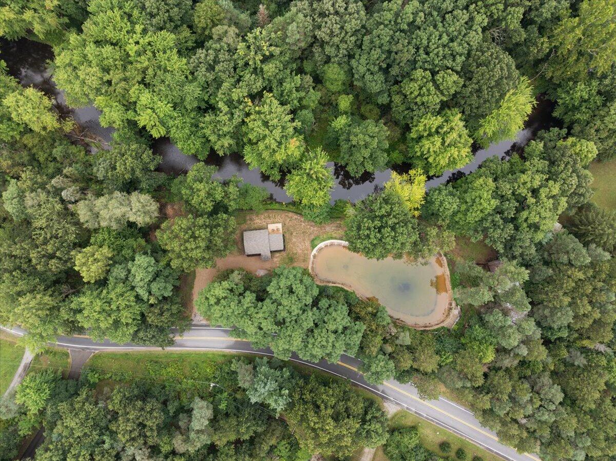 Photo 2 of Single family home for sale at 1875 11 Mile Rd, Comstock Park, MI 49321 | MLS# 70555191 | Listing updated on 2026-10-06