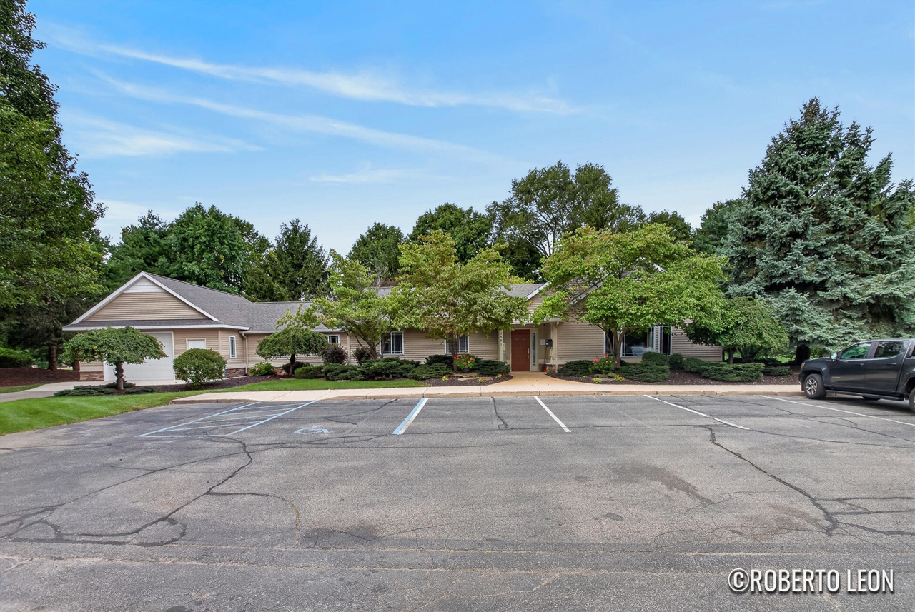 Photo 2 of Sale Pending at 7520 Crooked Creek Dr, Byron Center, MI 49315 | MLS# 70555204 | Listing updated on 2026-09-14