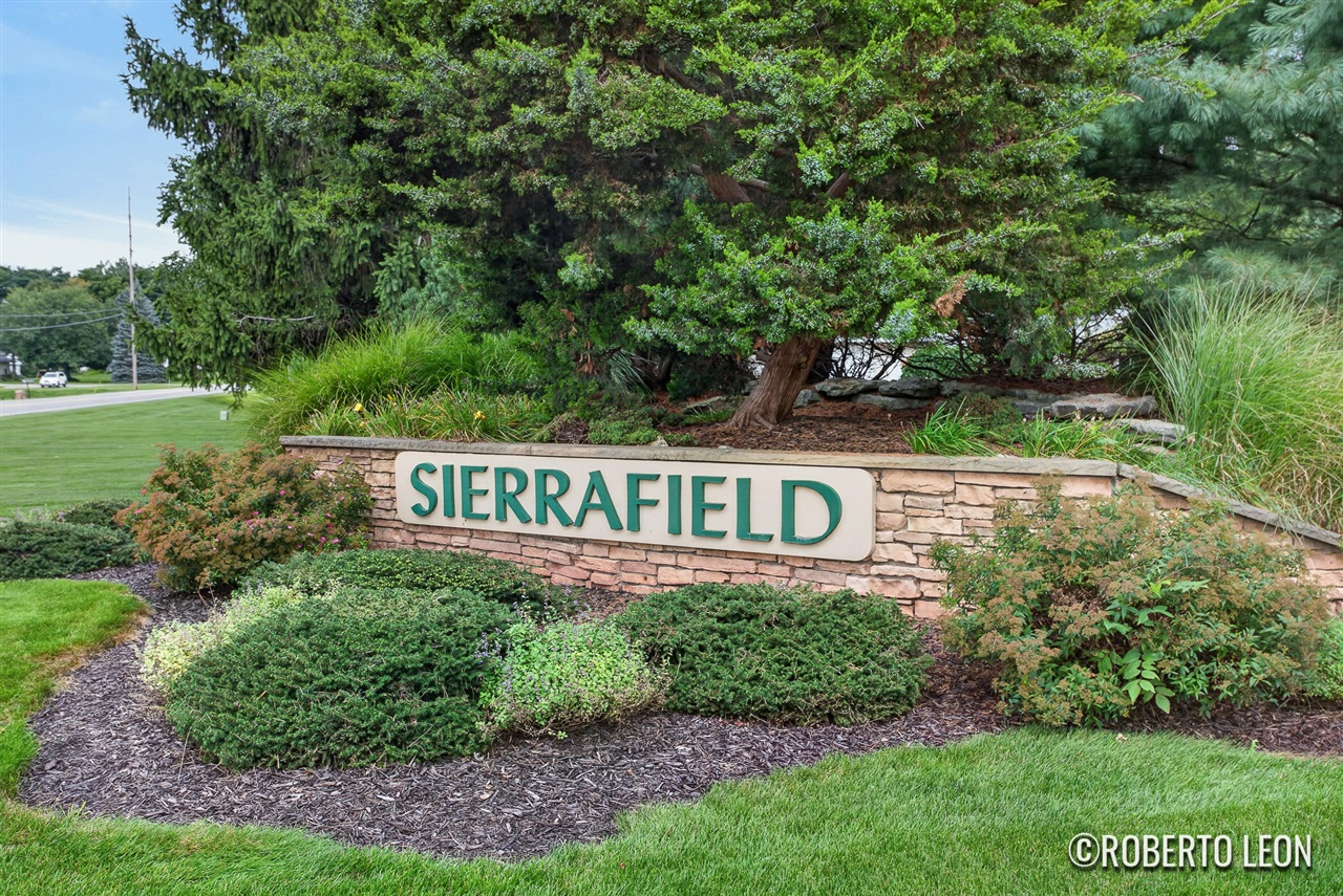 Photo 3 of Sale Pending at 7520 Crooked Creek Dr, Byron Center, MI 49315 | MLS# 70555204 | Listing updated on 2026-09-14