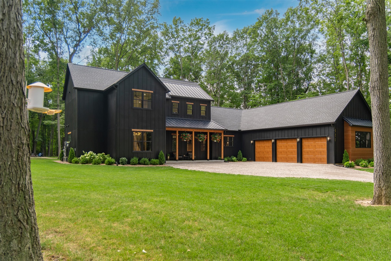 Photo 3 of Single family home for sale at 821 Hidden Creek Ct, Dexter, MI 48130 | MLS# 70555225 | Listing updated on 2026-09-16