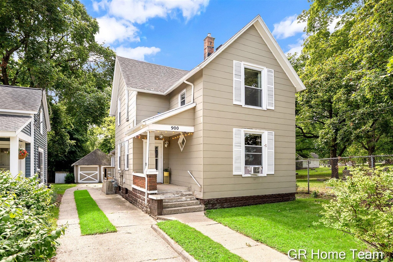 Multi family home for sale at 900 Fountain St, Grand Rapids, MI 49503 | MLS# 70555268