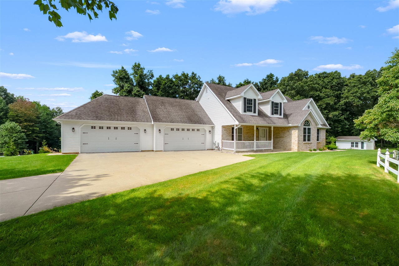 Photo 1 of Single family home for sale at 5162 Tillman St, Kalamazoo, MI 49009 | MLS# 70555269 | Listing updated on 2026-09-17