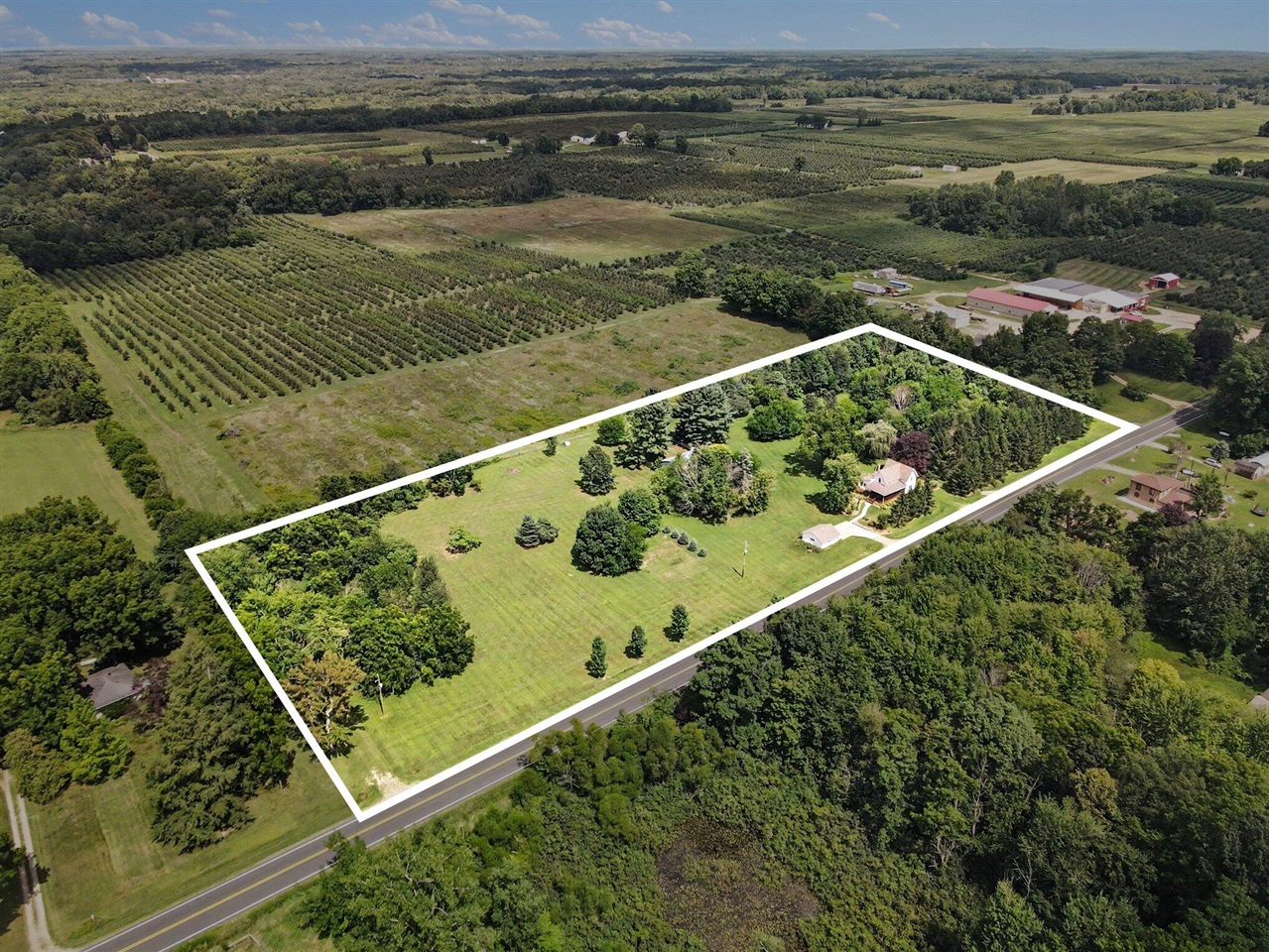Photo 2 of Sale Pending at 45054 County Road 380, Bloomingdale, MI 49026 | MLS# 70555291 | Listing updated on 2026-09-14