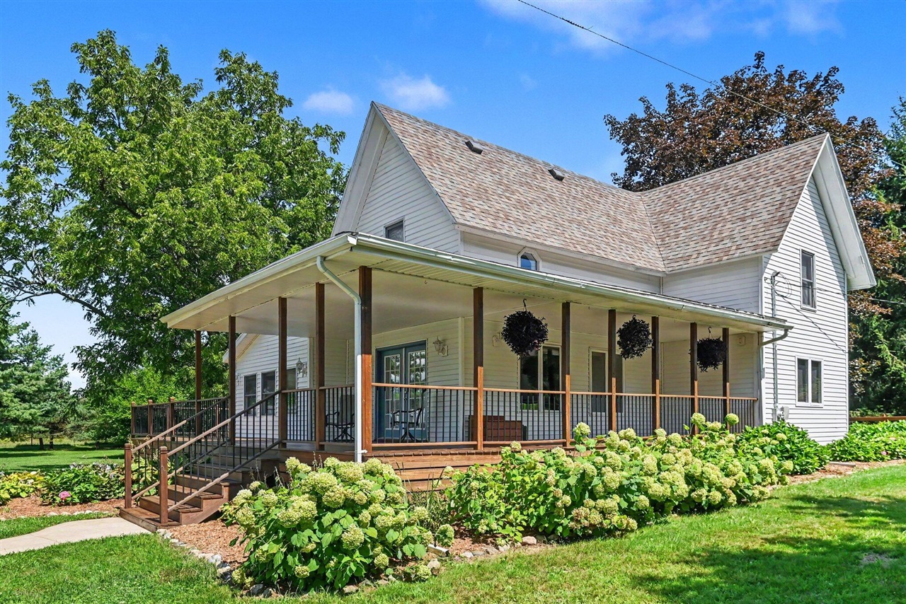 Photo 3 of Sale Pending at 45054 County Road 380, Bloomingdale, MI 49026 | MLS# 70555291 | Listing updated on 2026-09-14